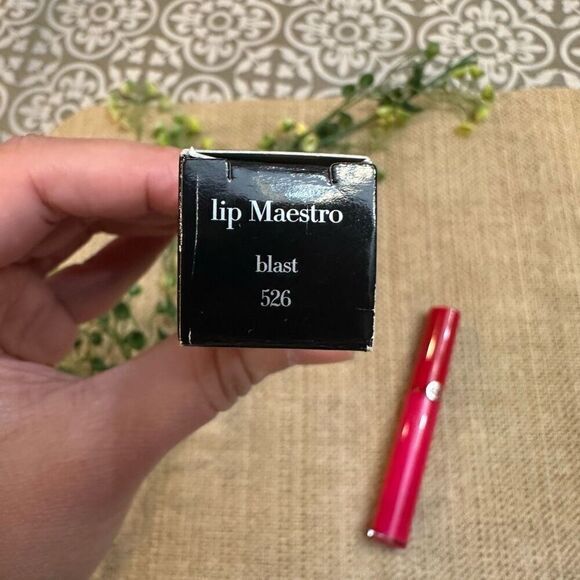 Georgio Armani Lip Maestro Intense Velvet‎ Color Liquid Lipstick in BLAST New - Picture 5 of 5